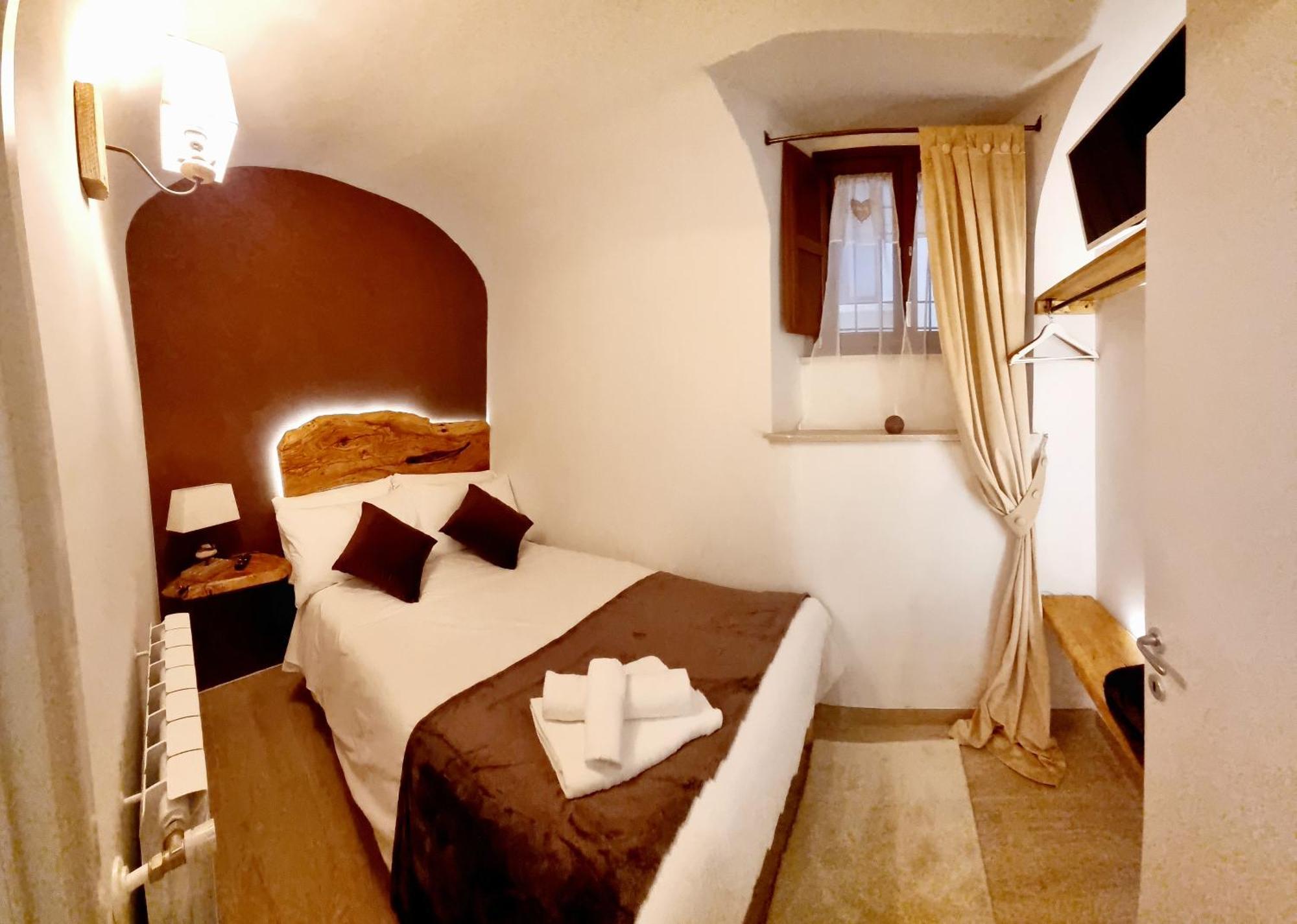Dimora Grotta Masciarelli Hotel ลาควิลา ภายนอก รูปภาพ